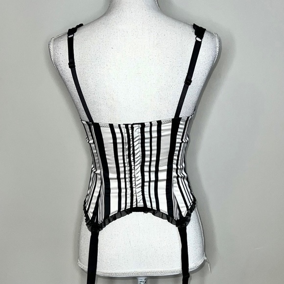 Victoria’s Secret Chantal Thomass Corset - Picture 3 of 8